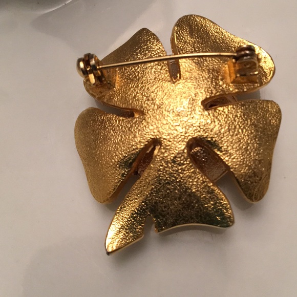 Vintage Flower brooch - Picture 2 of 8